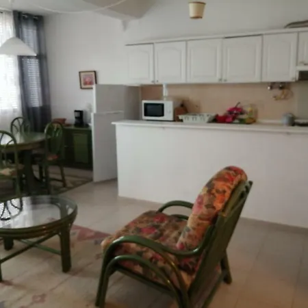 Apartamento - Goncalves Forte - Vale Caranguejo - *